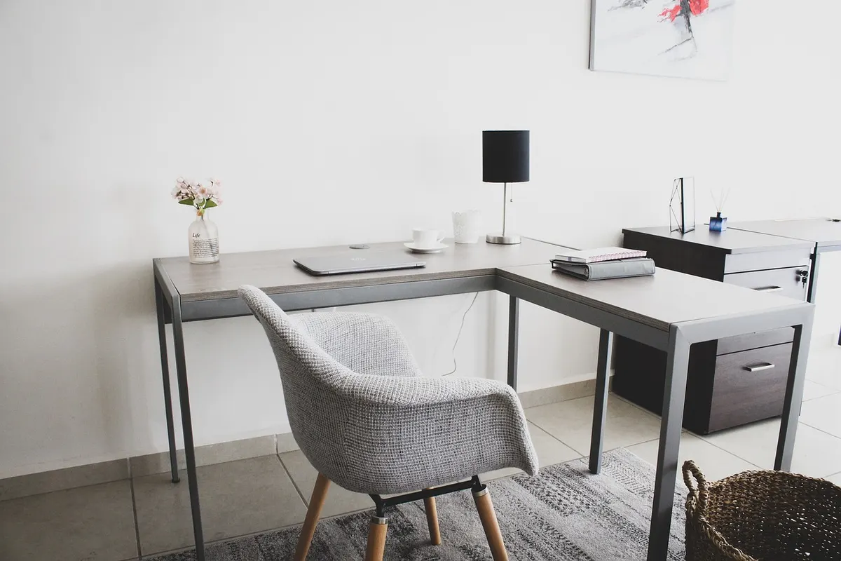Desk lamp