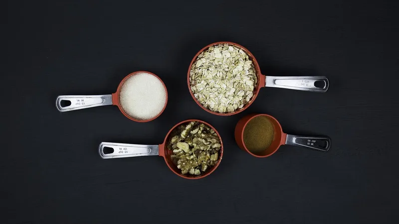 Measuring cups spoons