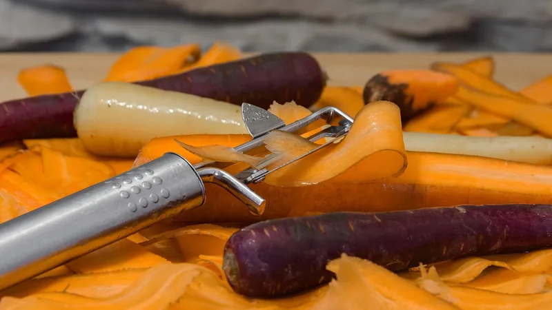 Vegetable peeler carrot